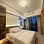 Pollux Habibie Apartment - 1617 Free Wifi & Netflix, Pool & City View