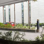 Pollux Habibie Apartment - 1617 Free Wifi & Netflix, Pool & City View