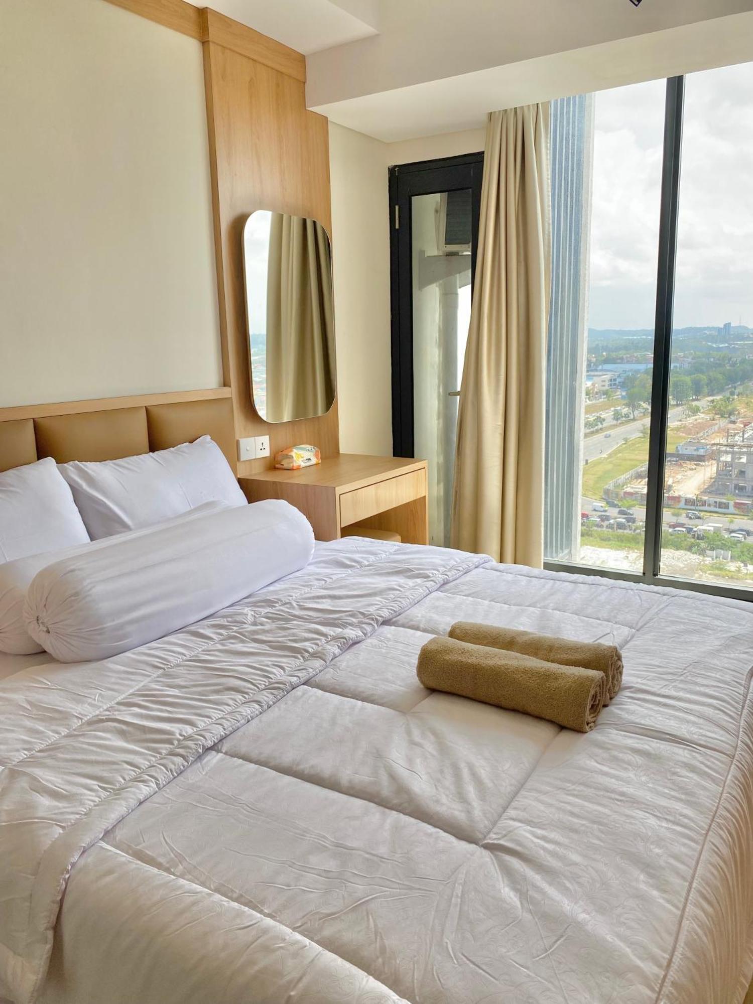 Pollux Habibie - 1617 Free Wifi & Netflix, Pool & View *